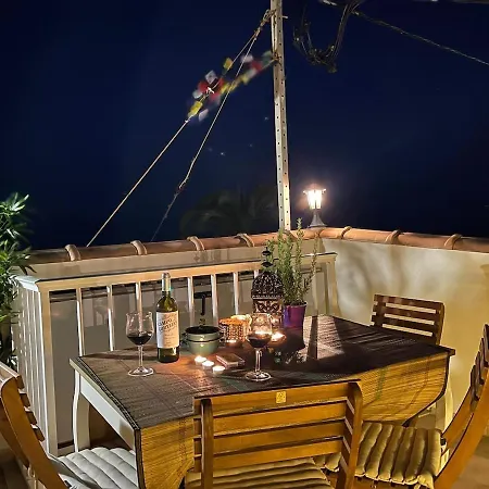 Oldtown Family House With Amazing Terrace - 3 Minutes From Beach!